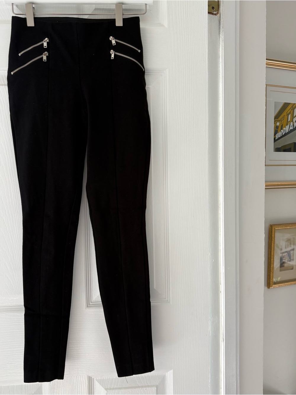 H&M Black and White Women's Skinny Pants (Size US 2)